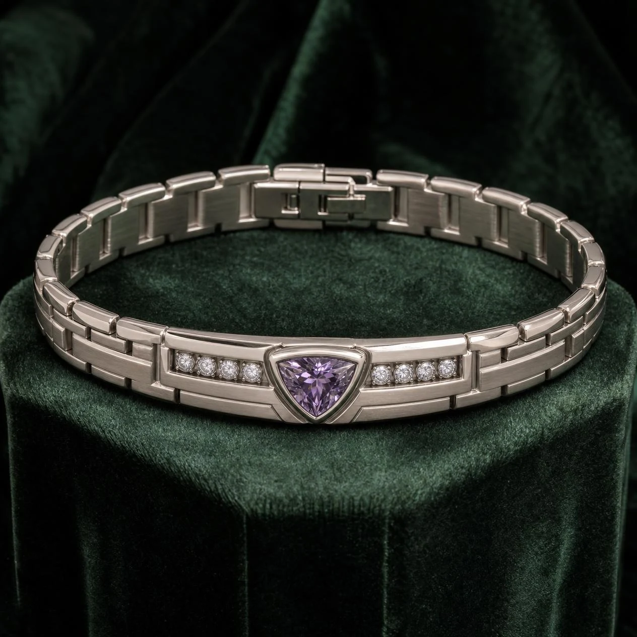 Sentinella Vigile, 1.5 ct tw trillion lab grown diamond men’s bracelet in 14K white gold (front view)