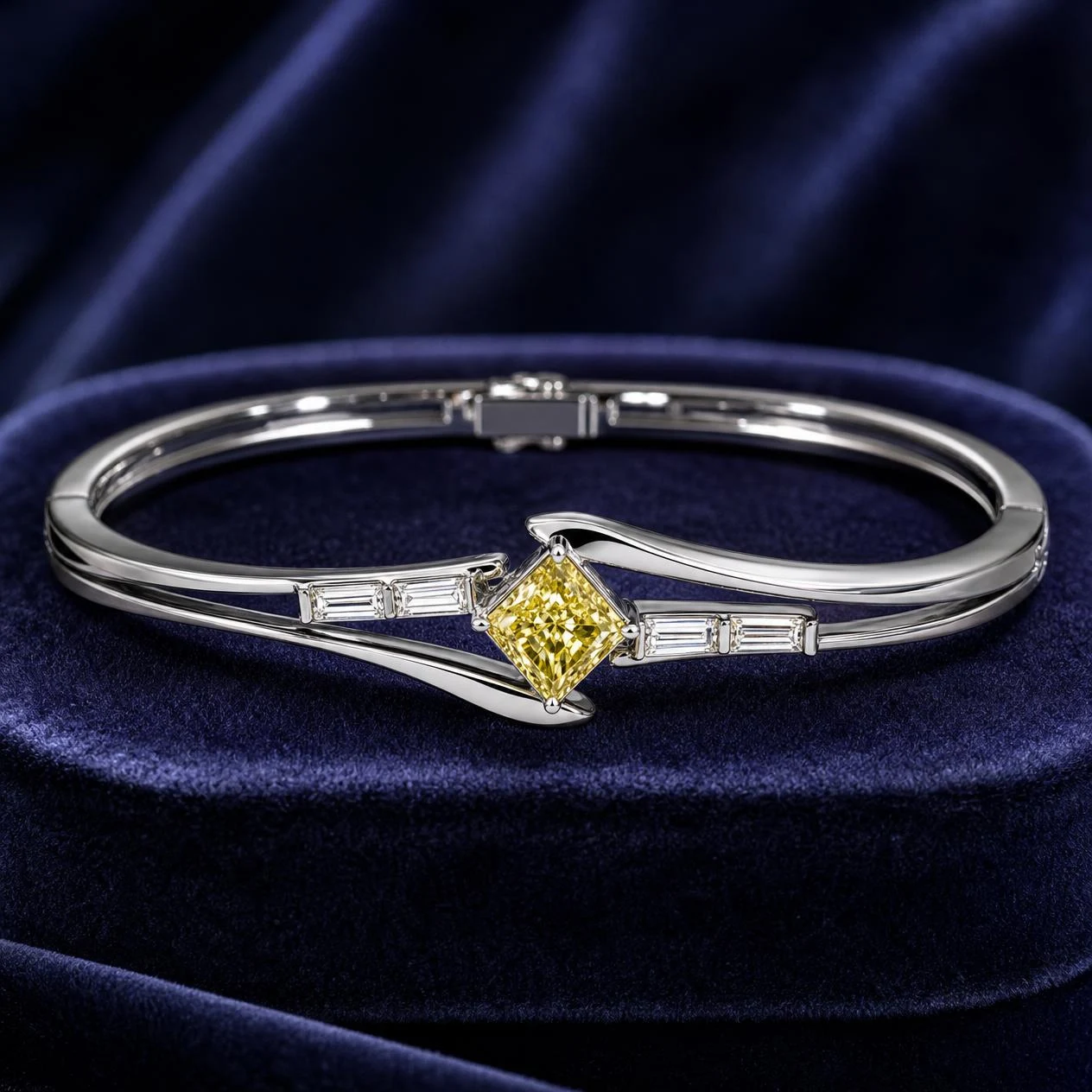 Melodia d'Autunno, 1.05 ct tw kite lab grown diamond bracelet in 14K white gold (front view)