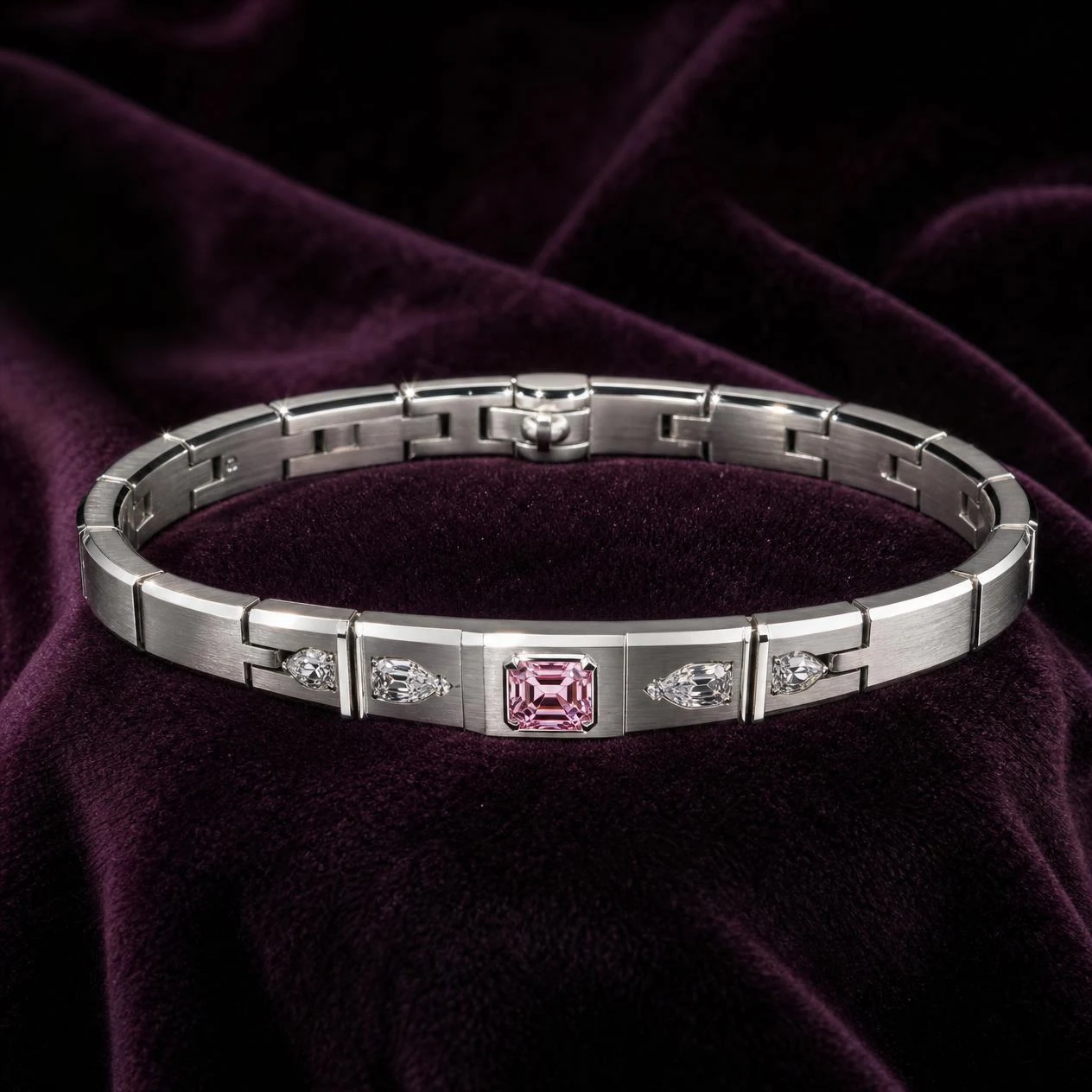 Falco Saldo, 1.02 ct tw asscher lab grown diamond men’s bracelet in 14K white gold (front view)