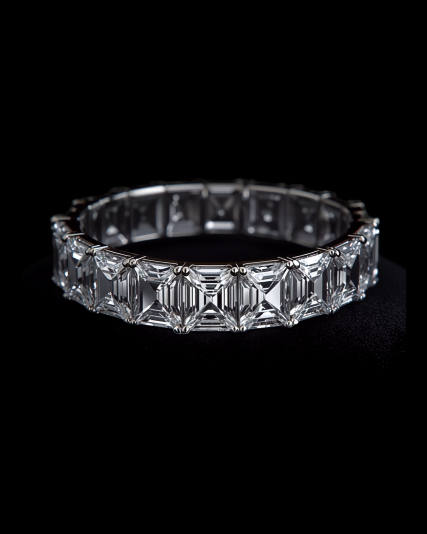 Luce Raggiante — 2N Master-Artisan recreation, shown in clear diamond and fancy colour