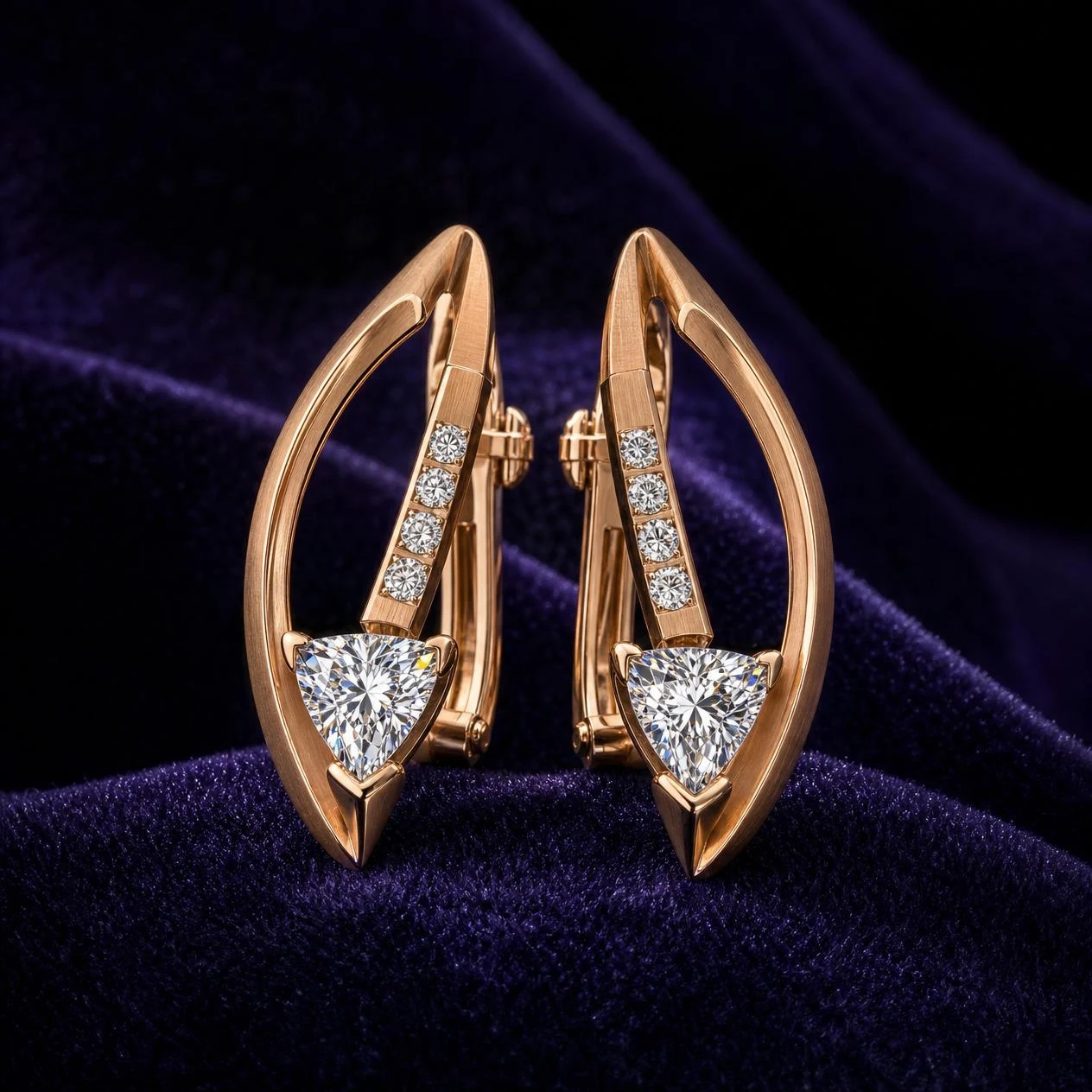 Cometa Velata, 2.24 ct tw trillion lab grown diamond earrings in rose gold (front view)