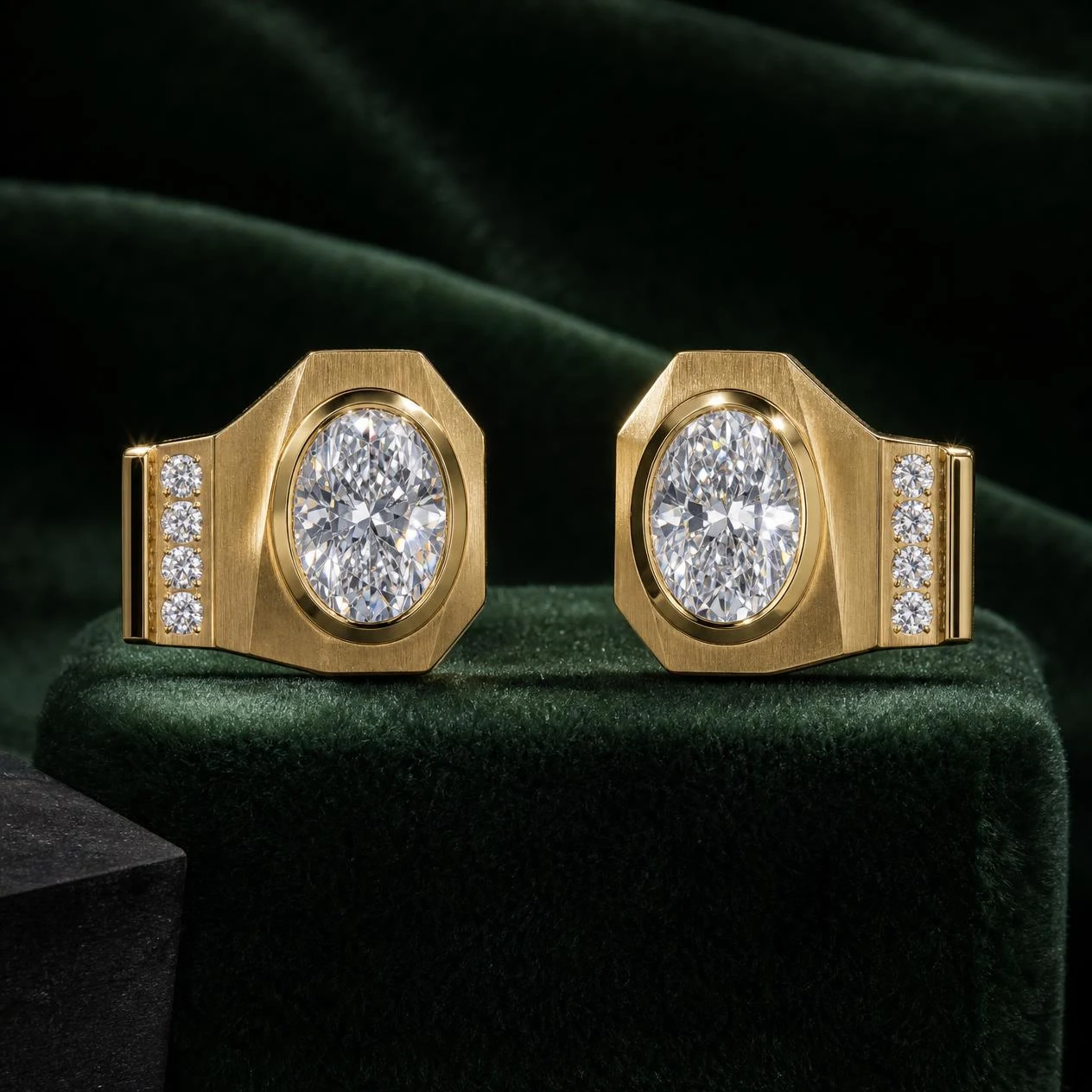 Console Tenace, 2.16 ct tw oval lab grown diamond men’s earrings in 14K yellow gold (front view)