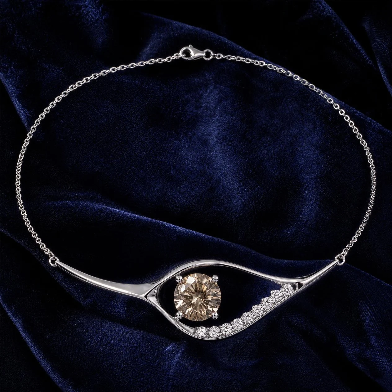Llama de Gracia, 2.29 ct tw round lab grown diamond necklace in 14K white gold (front view)