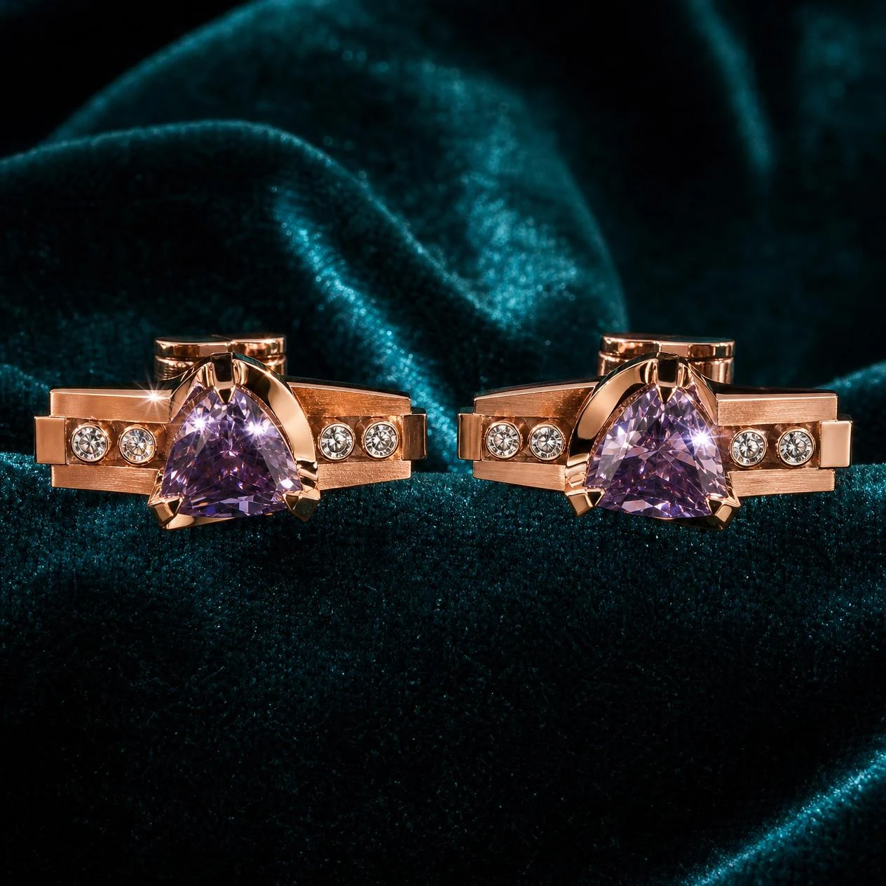 Ponente di Venezia, 2.4 ct tw trillion lab grown diamond men’s earrings in rose gold (front view)