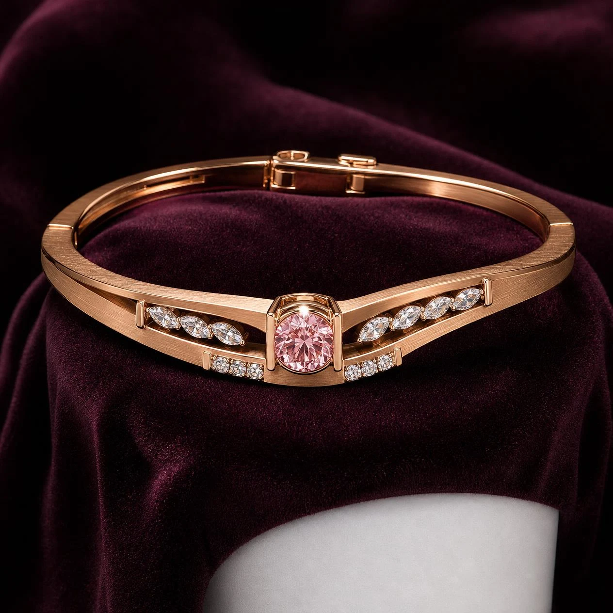 Selva Celata, 1.76 ct tw round lab grown diamond bracelet in rose gold (front view)