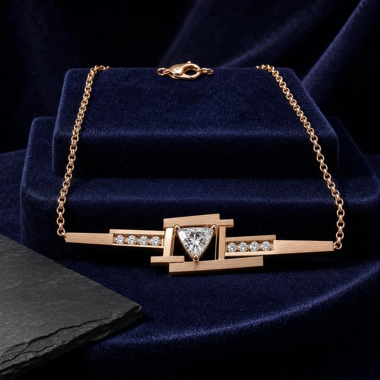 Elmo Invicto, 0.71 ct tw trillion lab grown diamond men’s necklace in rose gold (front view)