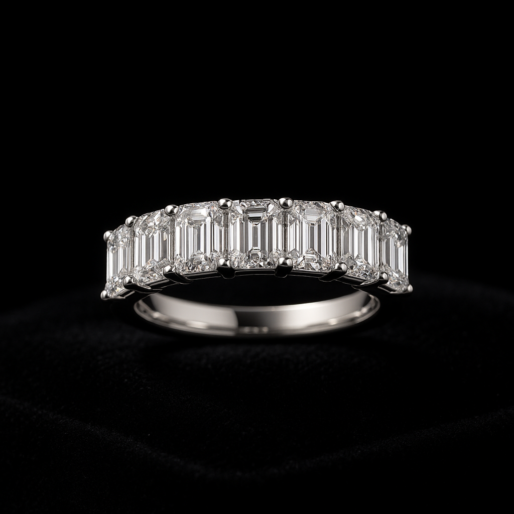 Couronne de Lumière — 2N Master-Artisan recreation, shown in clear diamond and fancy colour