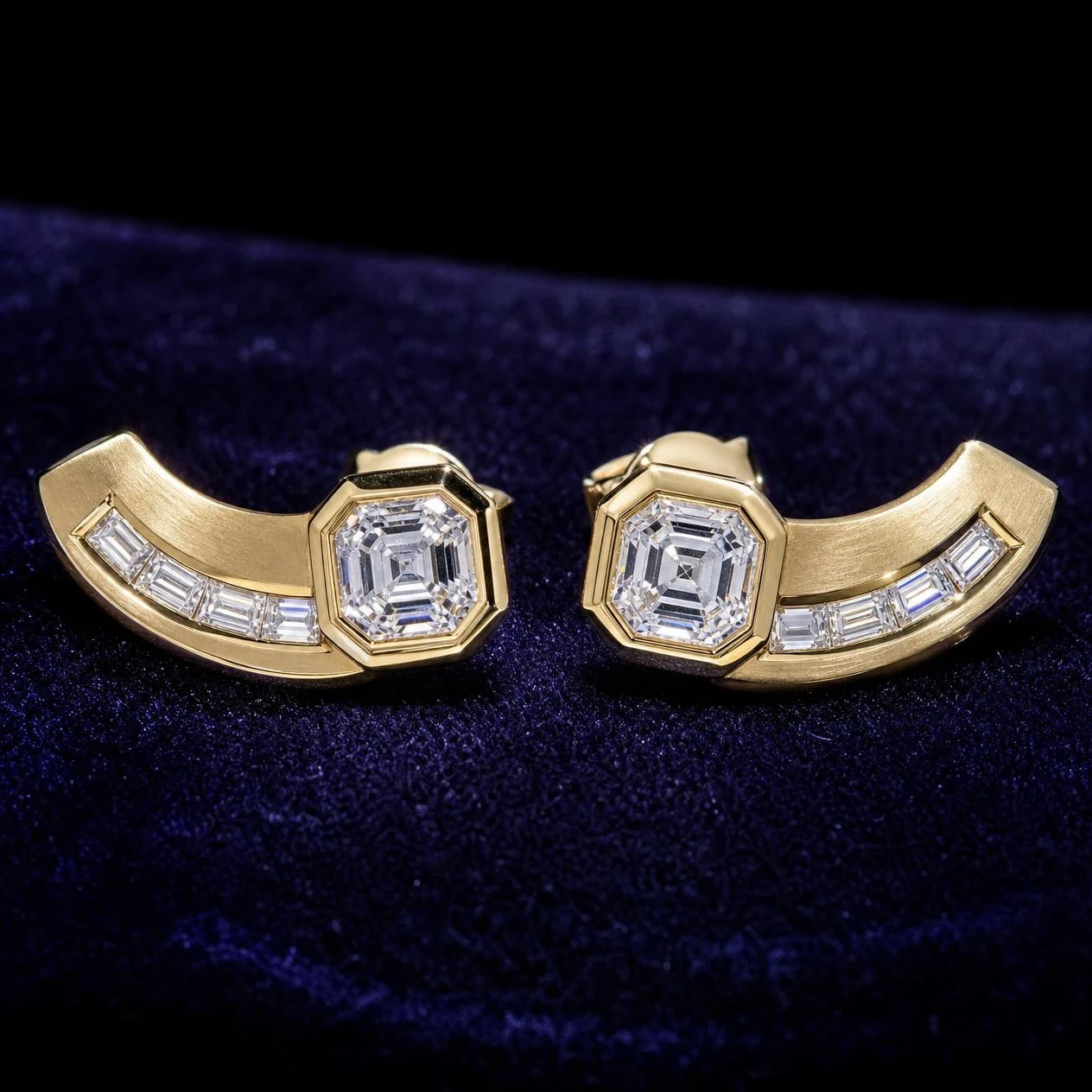 Flamme del Mare, 2.12 ct tw asscher lab grown diamond earrings in 14K yellow gold (front view)