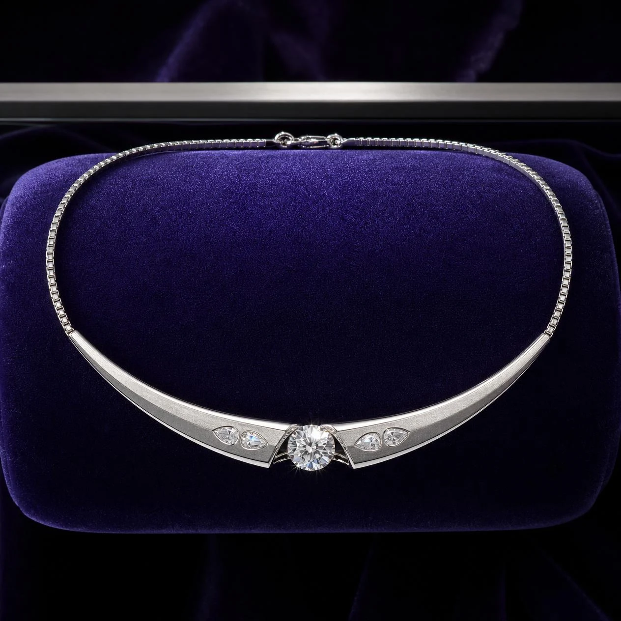 Molo di Genova, 1.06 ct tw round lab grown diamond men’s necklace in 14K white gold (front view)
