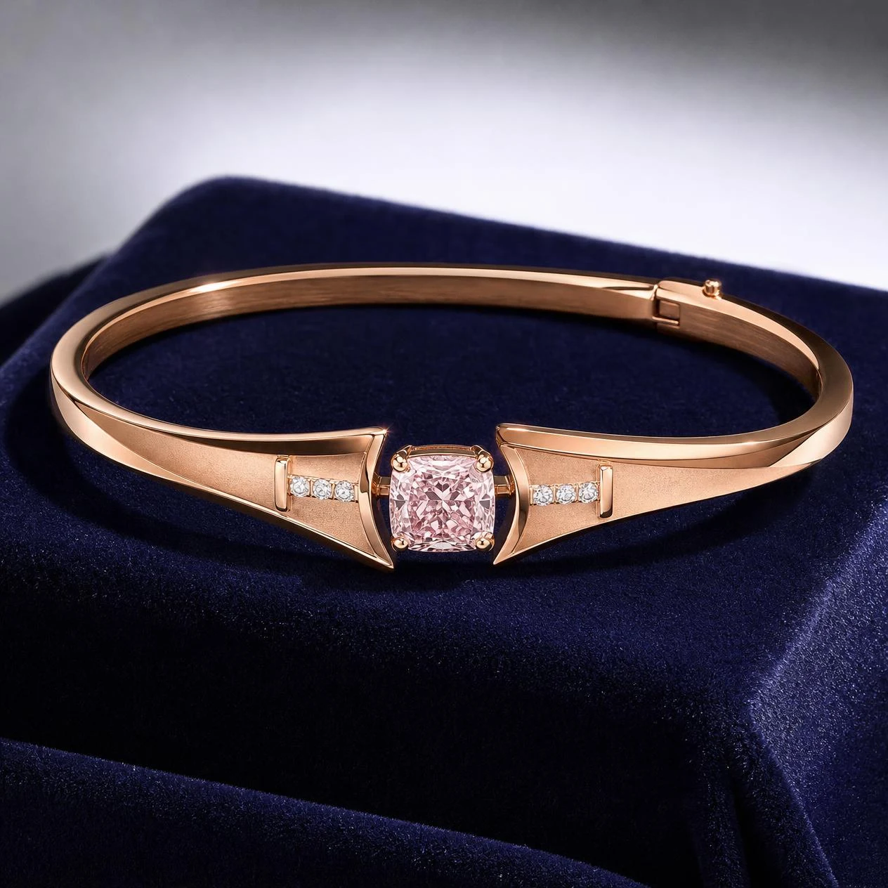 Dalia d'Oro, 1.4 ct tw cushion lab grown diamond bracelet in rose gold (front view)