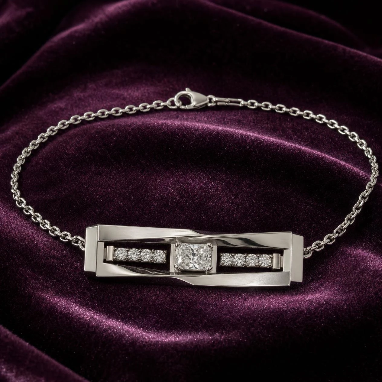 Principe Oscuro, 1.34 ct tw radiant lab grown diamond men’s necklace in 14K white gold (front view)