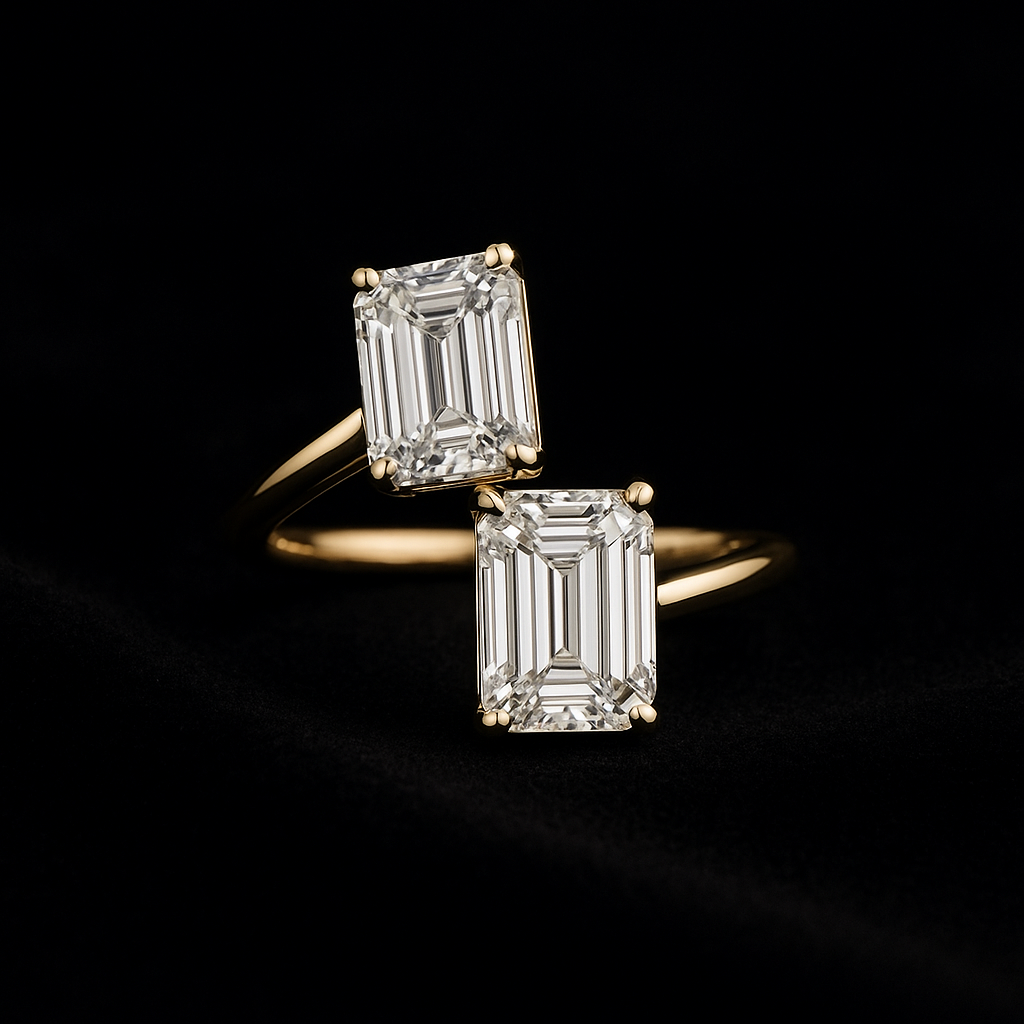 — 2N look-alike recreation, shown in clear diamond and fancy colour