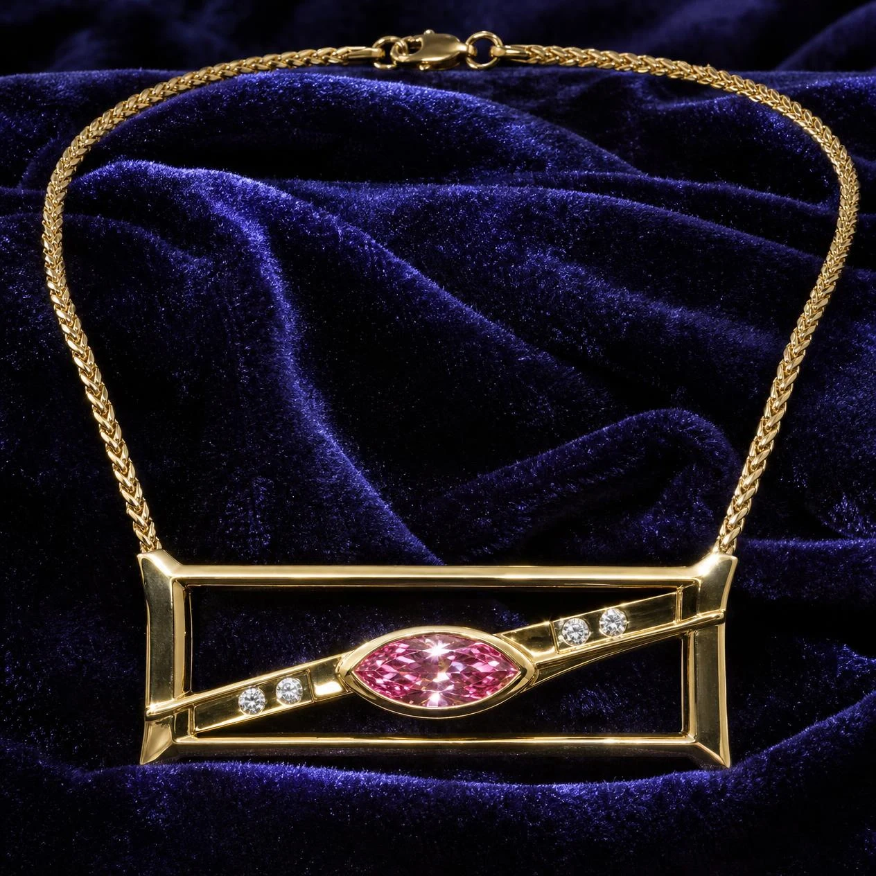 Cratere Vigile, 1.13 ct tw marquise lab grown diamond men’s necklace in 14K yellow gold (front view)