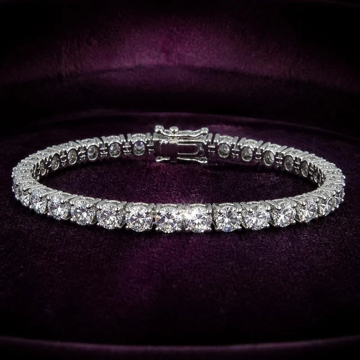 Promesa del Mar, 4 ct round lab grown diamond bracelet in 14K white gold (front view)